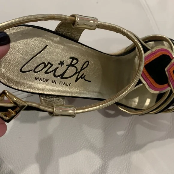 Shoes - Picture 4 of 7